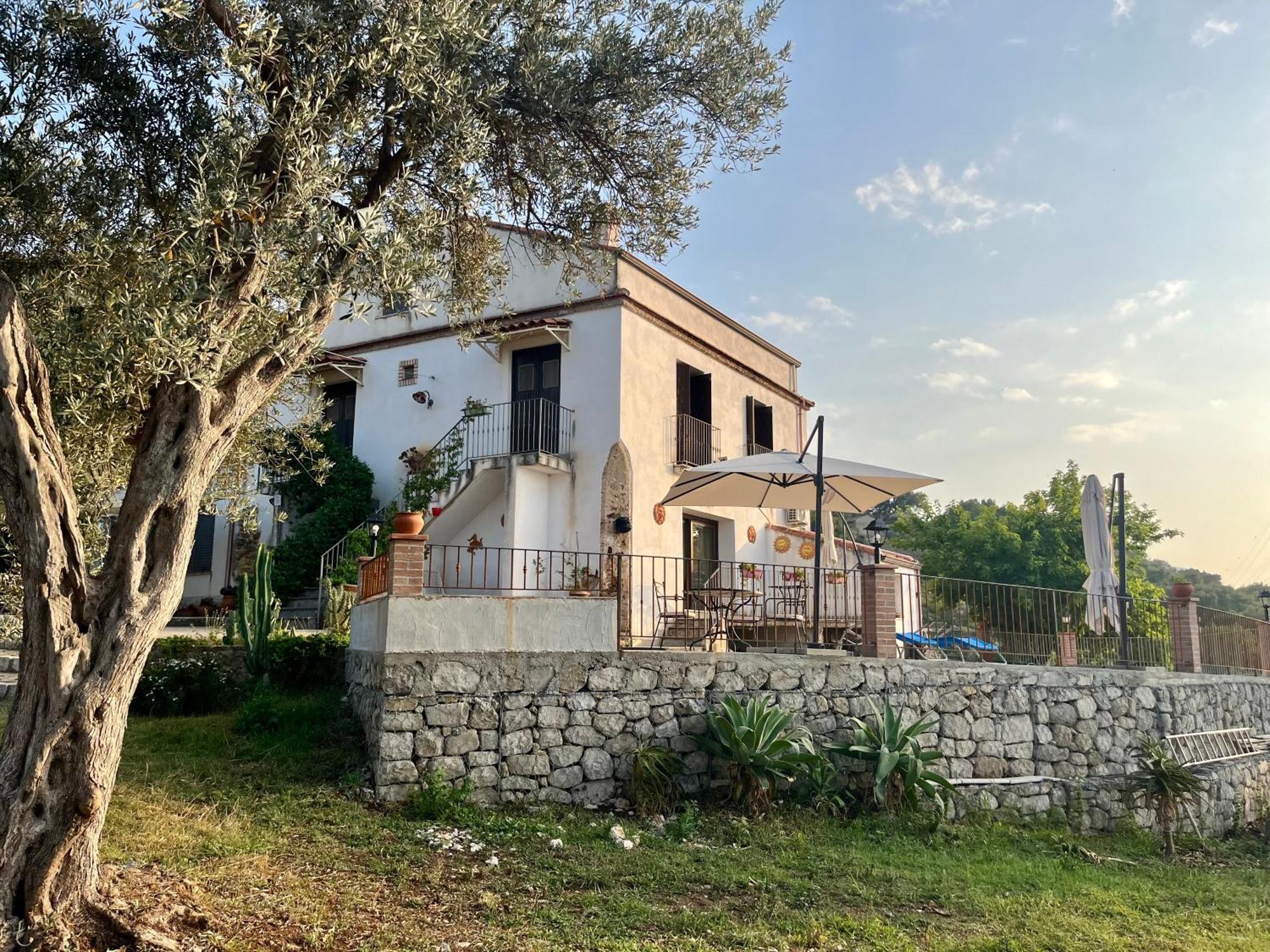 Agriturismo Serre SantʼAgata di Militello エクステリア 写真