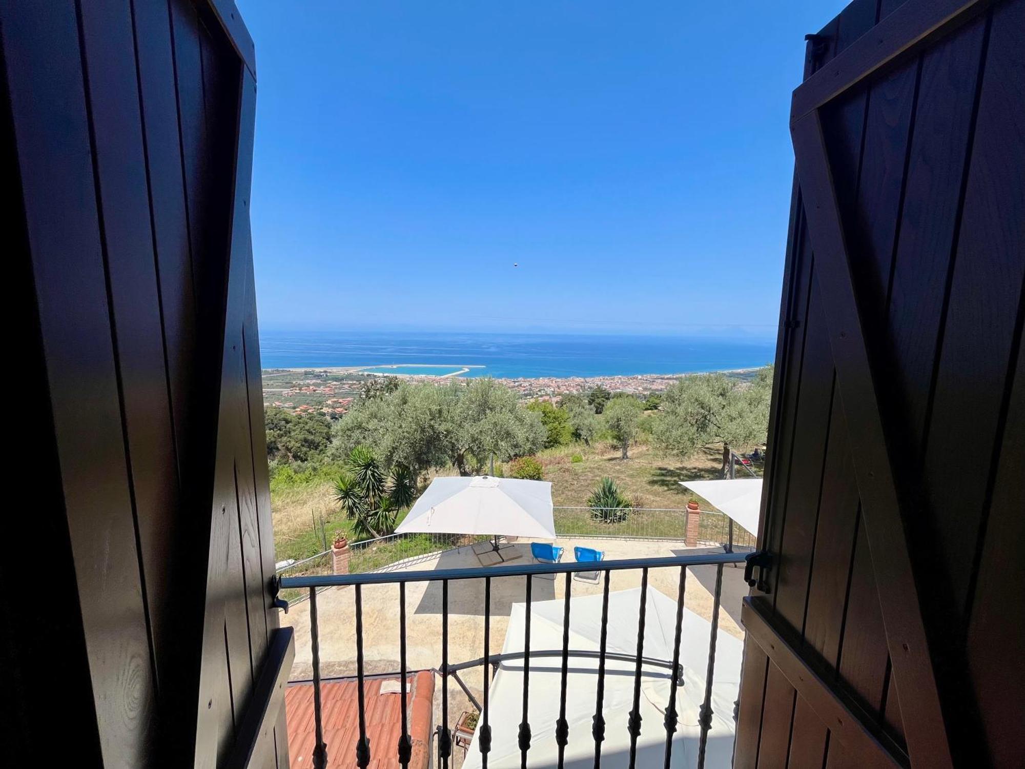 Agriturismo Serre SantʼAgata di Militello エクステリア 写真