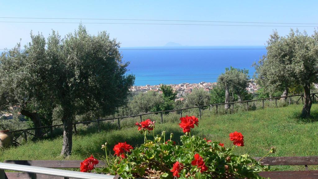 Agriturismo Serre SantʼAgata di Militello エクステリア 写真